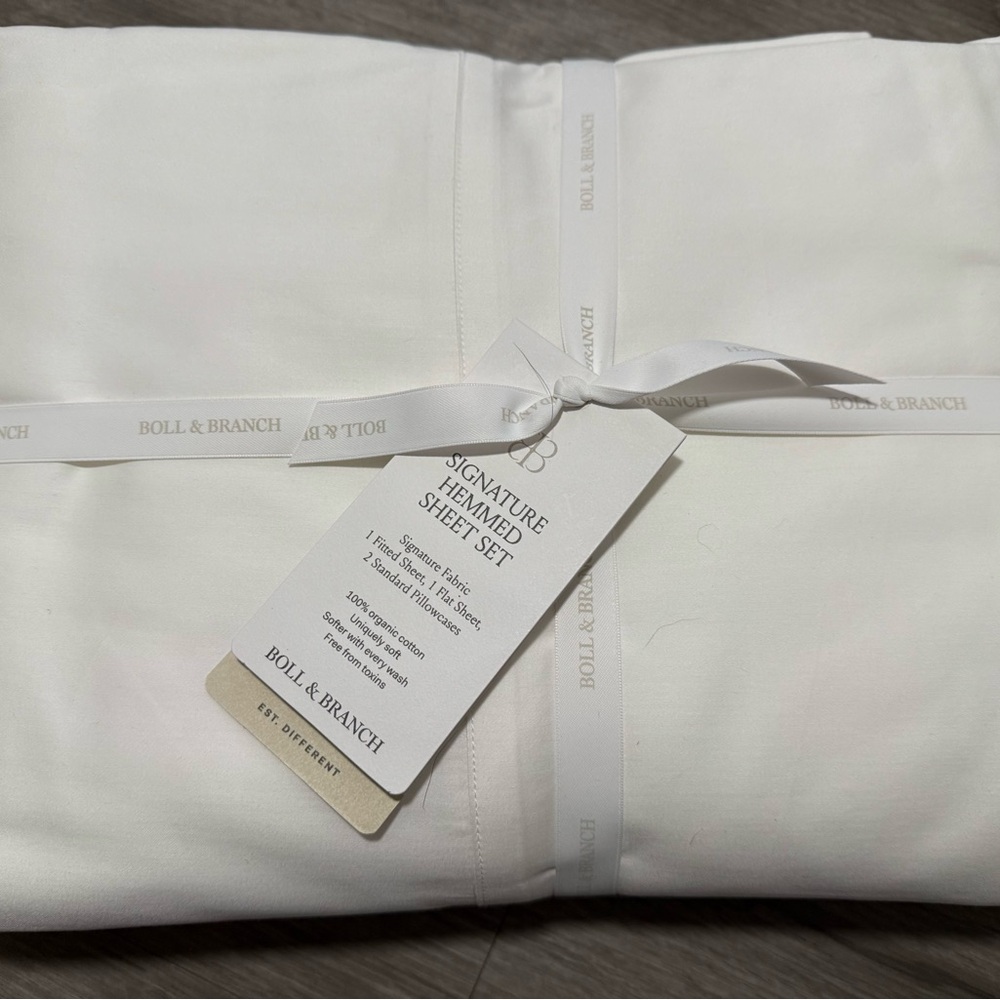 King size Boll and Branch sheets.